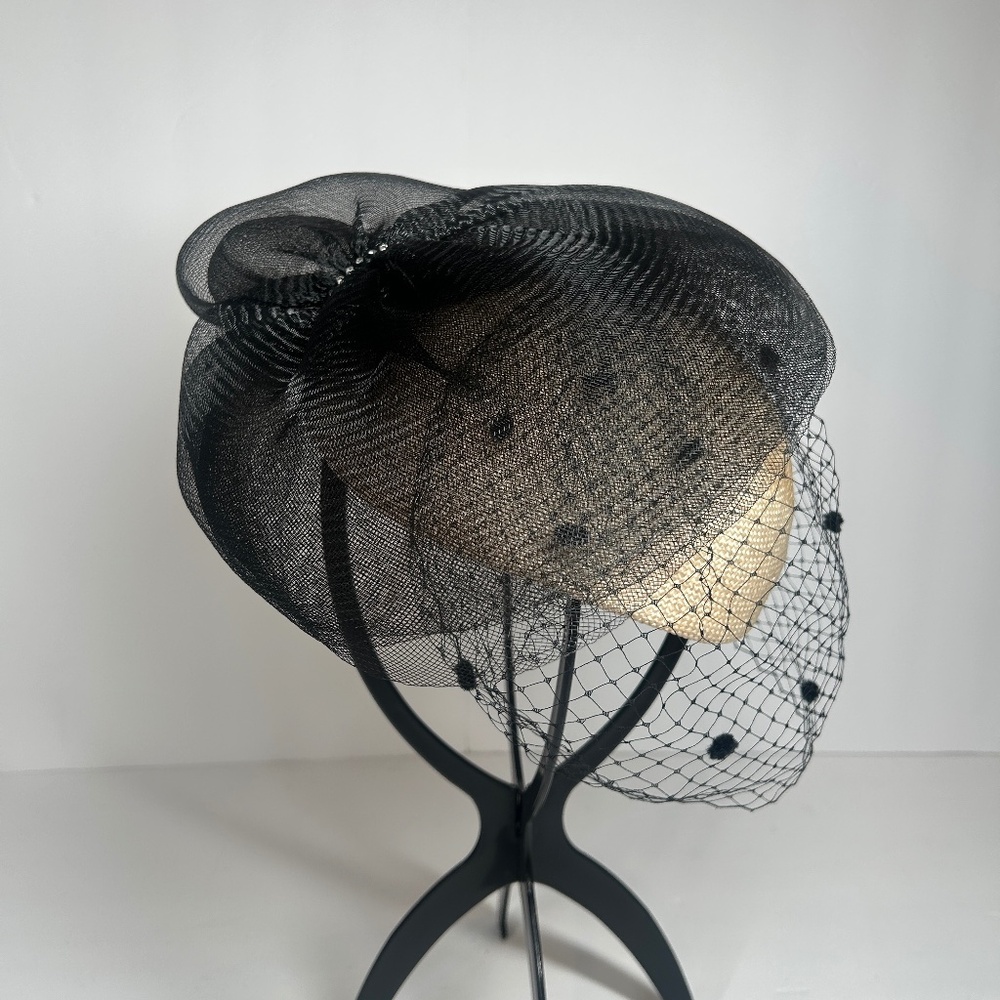 VTG Fascinator Black Birdcage Veil Cocktail Church Kentucky Derby Tea Party READ